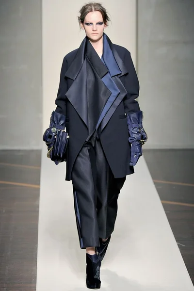 Look 15